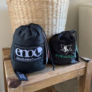 NWT Black Double Nest Eno with straps